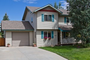 Home sold for $400,000 in the Mountain Area in Steamboat Springs