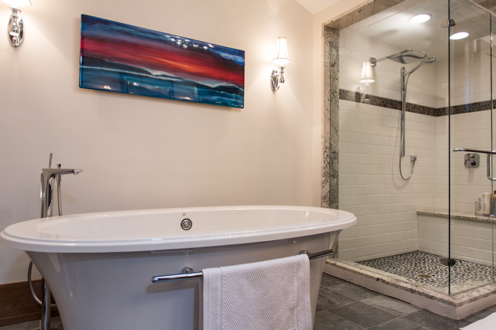 luxury bathroom, soaker tub, massage tub